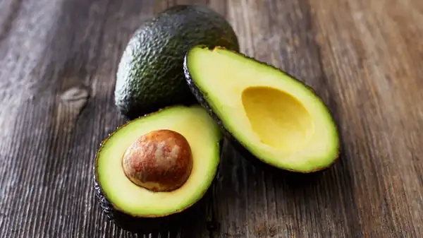 Por qué el aguacate es una baya según la botánica