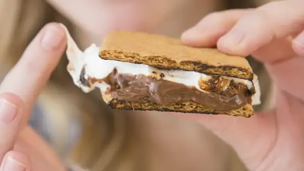 For Quicker Oven-Baked S'mores, Go For The Marshmallow Cream