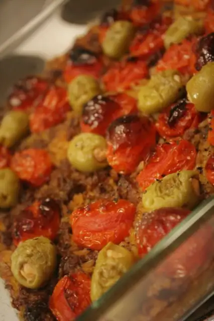 Olive-tomato-pull-oat casserole