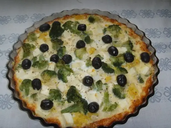 Chicken-broccoli-feta pie