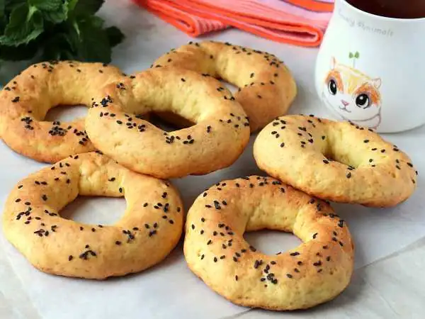 Cottage cheese rolls in the oven