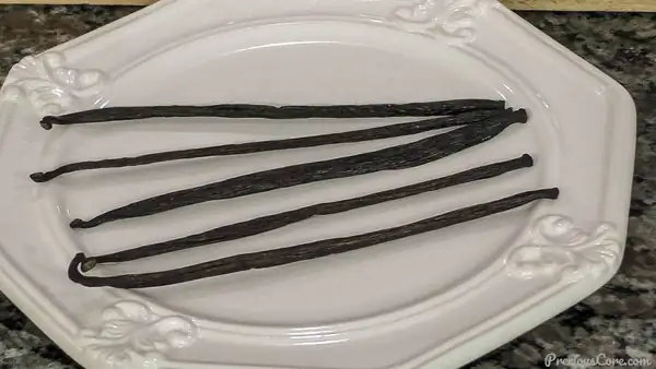 Homemade Vanilla Extract