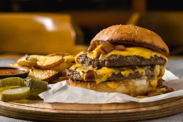 Where to eat the best hamburger on Bağdat Street?