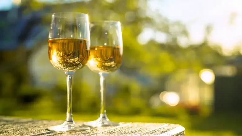 How To Substitute For White Wine When Cooking