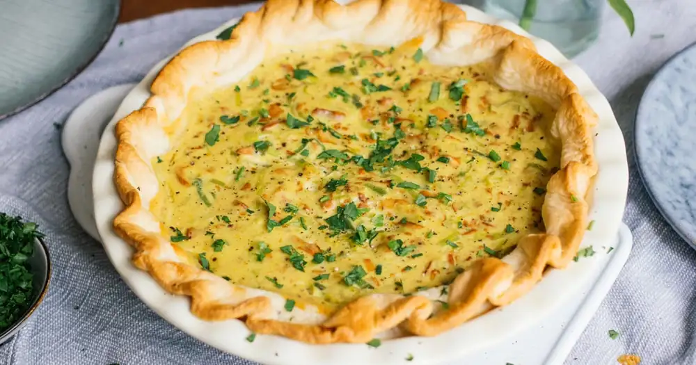Vegan chanterelle and leek quiche