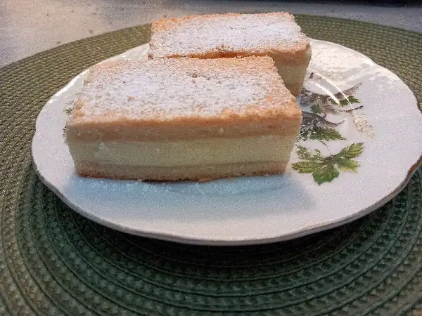 Tarta de masa quebrada con requesón y sabor a limón