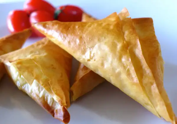 Mini Spanakopita Triangles Recipe (Spanakopitakia / Greek spinach triangles)