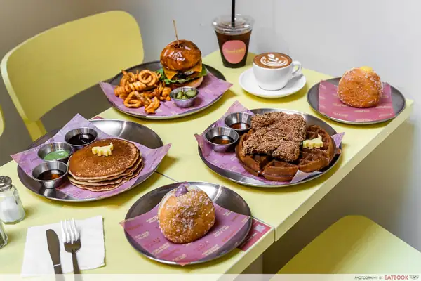 World's First Coach Cafe Opens In Chinatown