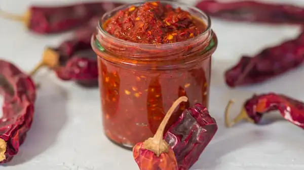 La sriracha, un sustituto razonable de la harissa en muchos platos