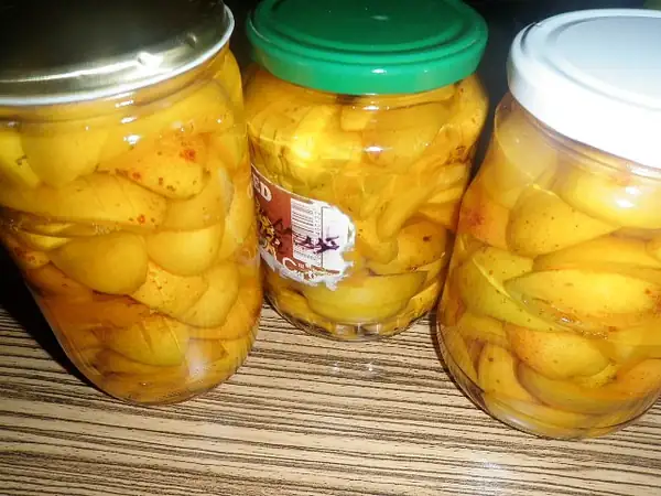 Preserved apricots