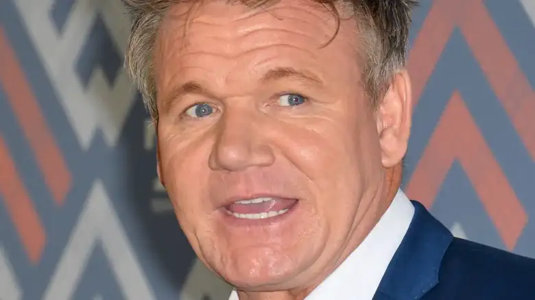 Por qué Gordon Ramsay perdió los estribos por un sándwich de pollo y arándanos