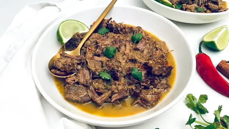 Receta de falda de res inspirada en el rendang