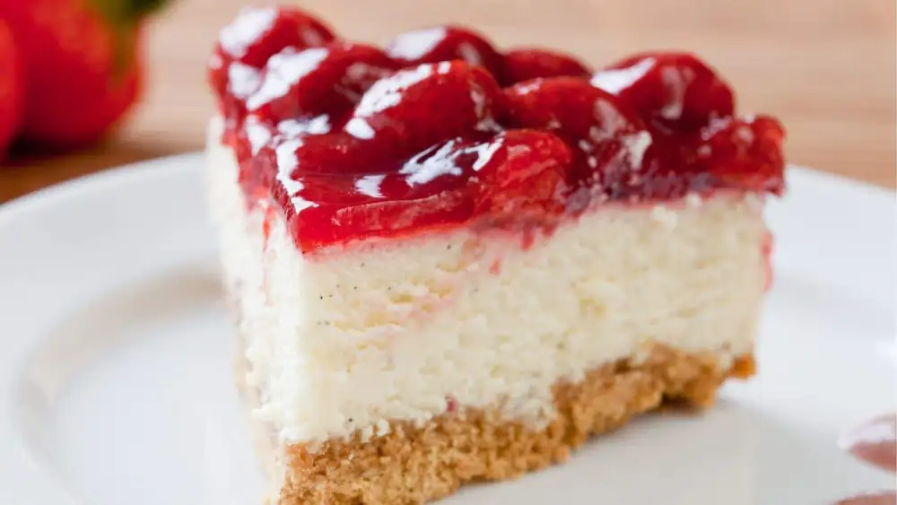 Hago una tarta de queso con fresas ligera, de solo 120 kcal, y no uso queso para untar, que no es nada ligero