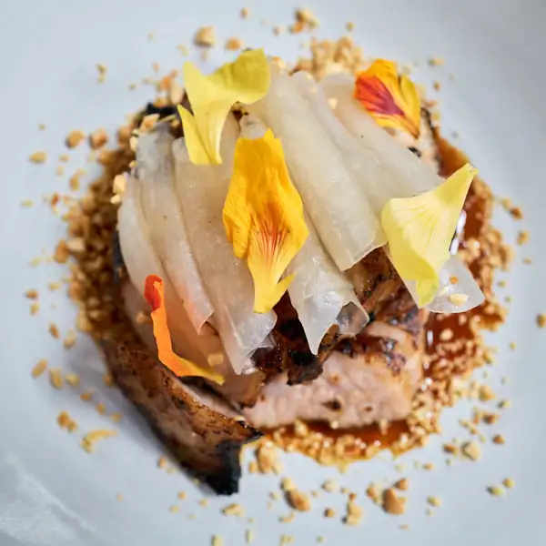 A Dressed-Up Taiwanese Restaurant Opens in Midtown
