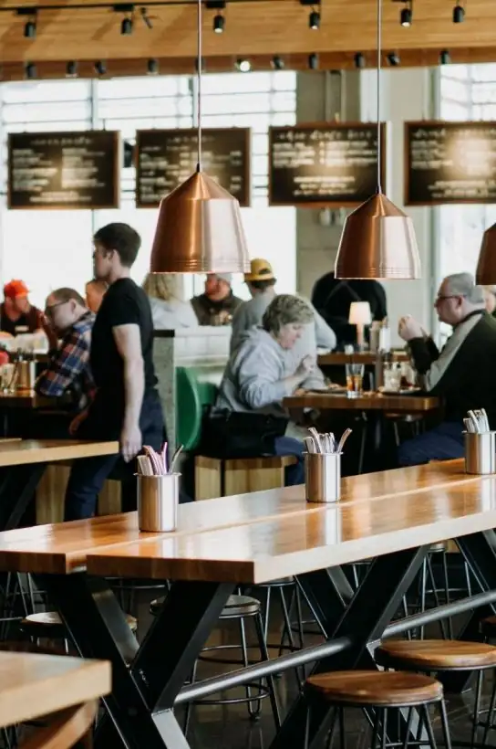 Head to head: eating with company or alone?