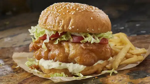 El error de montaje que está haciendo que tu sándwich de pescado se desmorone