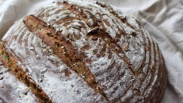 German Bread with Seeds and Nuts (Vegan)