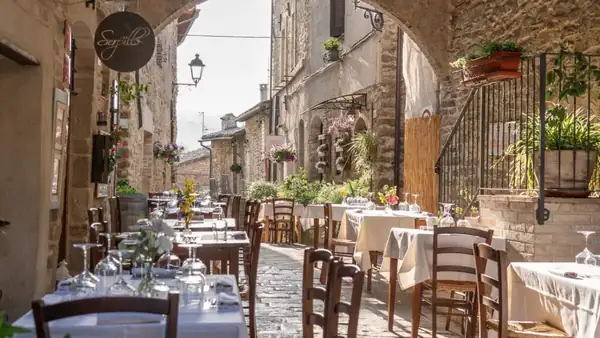 Cocinó por todo el mundo y luego eligió un pueblo de 10 habitantes: así nació Serpillo