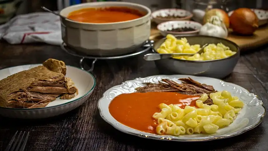 You don't need to save a thin sauce with flour. Choose the ideal method according to its type