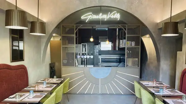 Fermento 1889 in Florence, review: a successful Neapolitan pizza challenge (with terrible service)