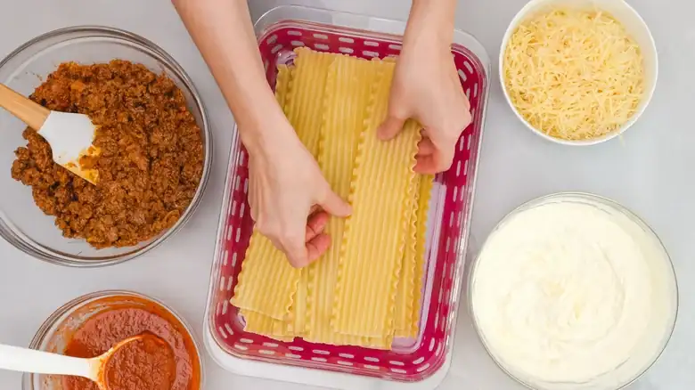 Why you should bake lasagna in a glass dish, not a metal one.