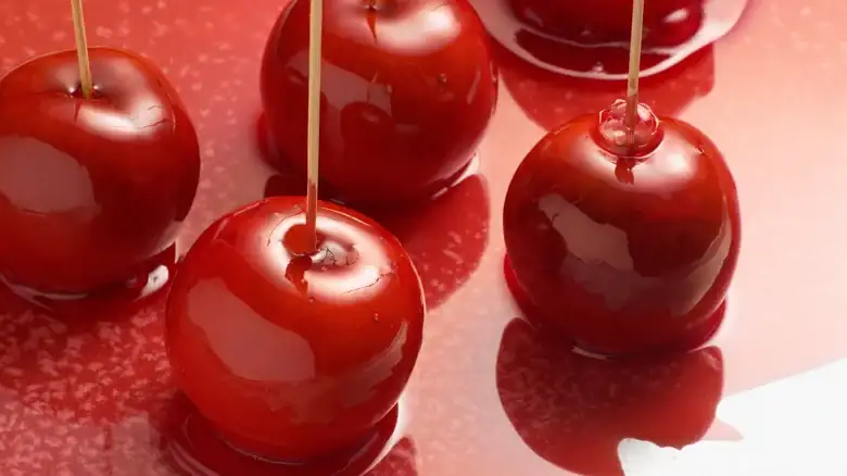 Con cuánta antelación se pueden preparar las manzanas acarameladas sin que pierdan calidad