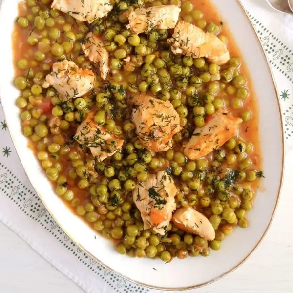 Romanian Pea and Chicken Stew