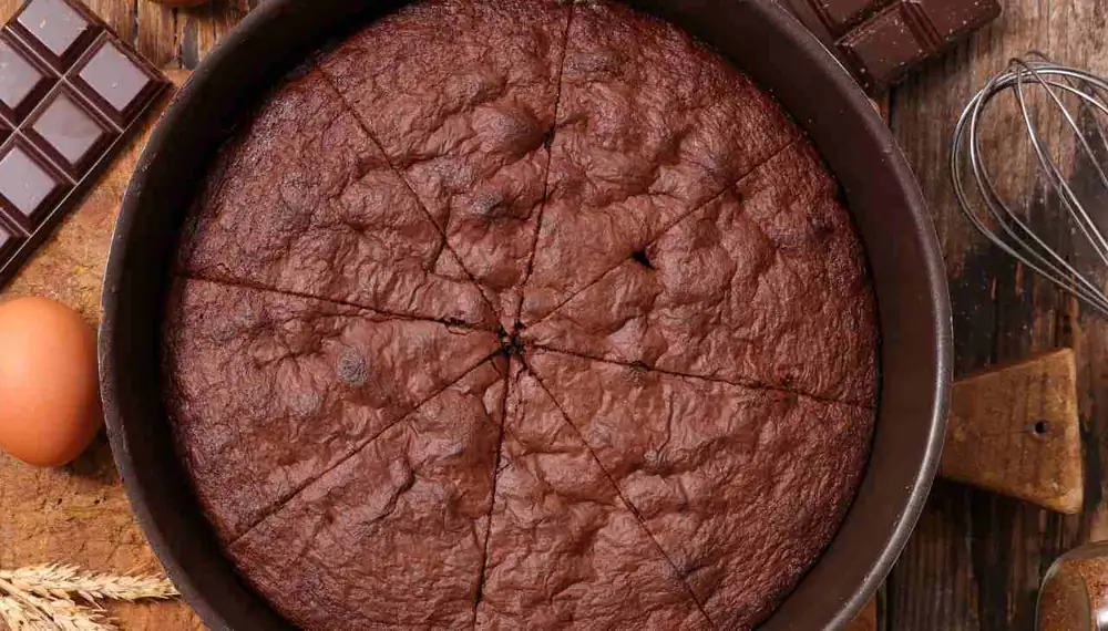 Light chocolate cake: only egg whites and no sugar