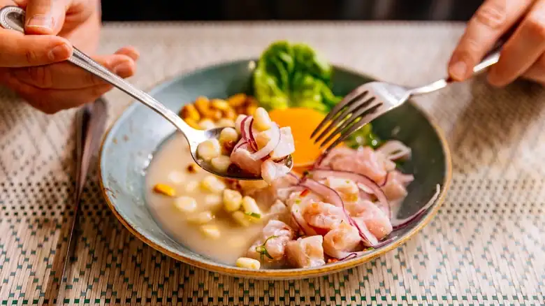 Por qué debes evitar el pescado azul al preparar ceviche