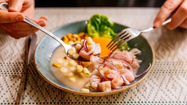 Por qué debes evitar el pescado azul al preparar ceviche