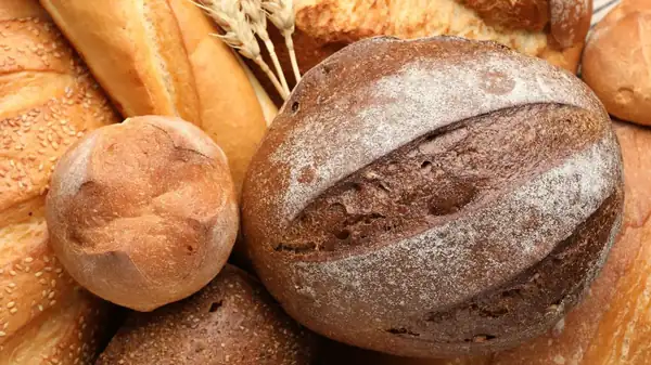 Pan de masa madre, pan blanco, pan integral: uno de ellos se conserva mucho más tiempo que los demás