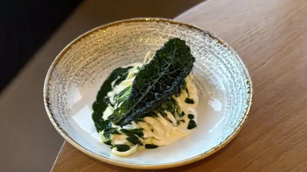 Chitarra pasta, Tuscan cabbage, and smoked scamorza water: Portale21's recipe