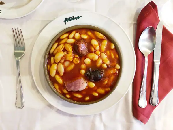 Spanish Fabada Is an Easy, Satisfying Bean Dish for Cassoulet Lovers