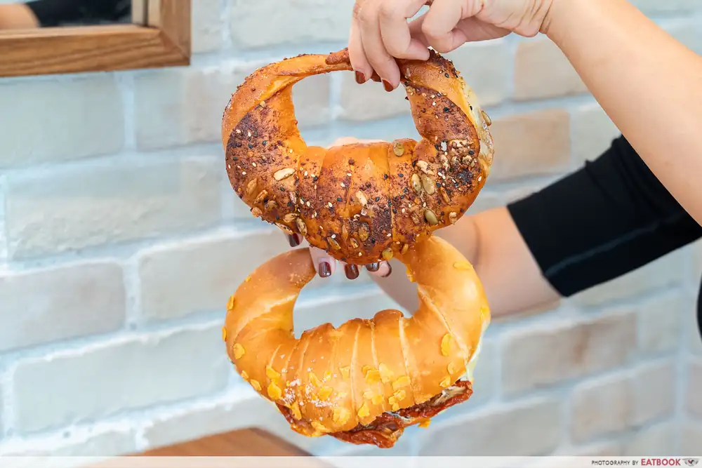 Esta popular panadería coreana tiene "bolsas" de shio pan con hotteok y mantequilla de kaya.