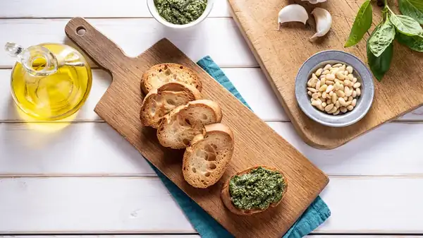 Crostini and bruschetta: how are they different?