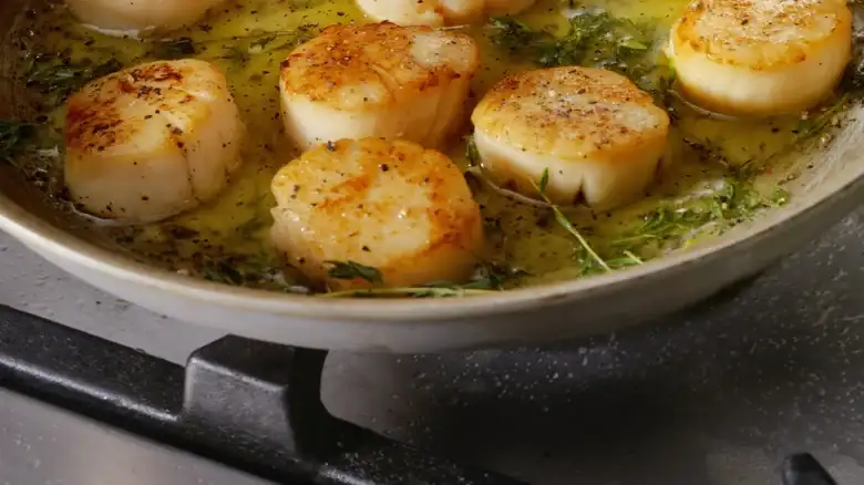 How to identify scallops packaged wet or dry