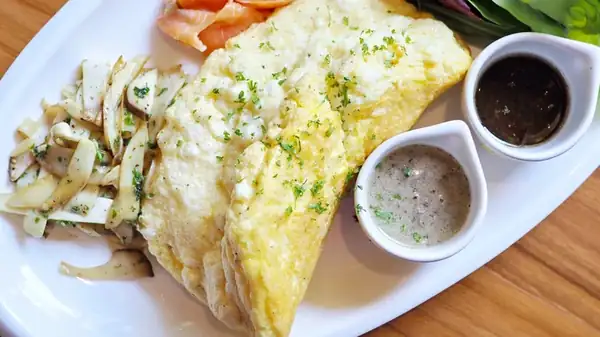 What makes the soufflé omelet unique is its fluffiness.