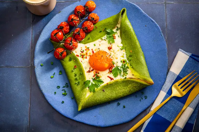 Receta de galette de espinacas, hierbas y huevo
